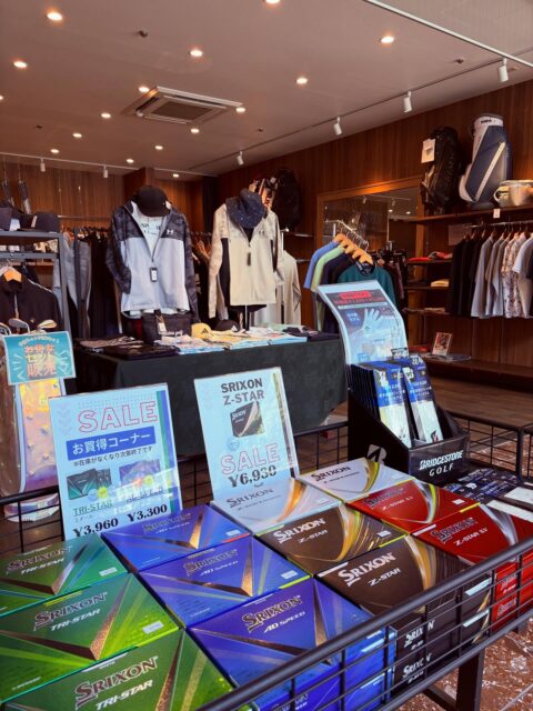 ⛳️
気温も暖かくなり☀️
ゴルフ日和になってきましたね🏌️♂️
FunPlaceではダンロップのボール
SALEを開催しています✨
ワゴン限りとなりますので
ぜひお早めにご来店ください😊
また夏物も続々入荷中です👕👏
皆様のご来店お待ちしてます⛳️
#ゴルフボールSALE
#夏物ゴルフウェア
#室内ゴルフ
#室内ゴルフレッスン
#玉名ゴルフシュミレーション